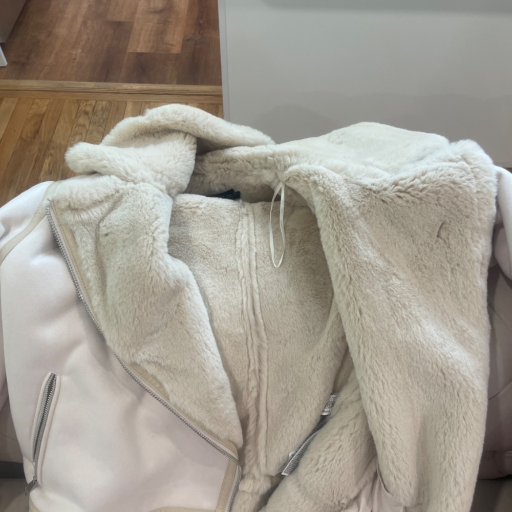 Jacket - Picture 2 of 4